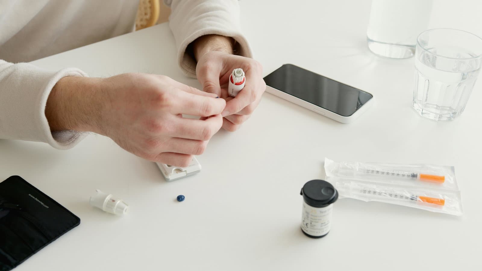 Measuring blood ketones